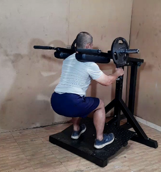 Squats on All-in-One Station